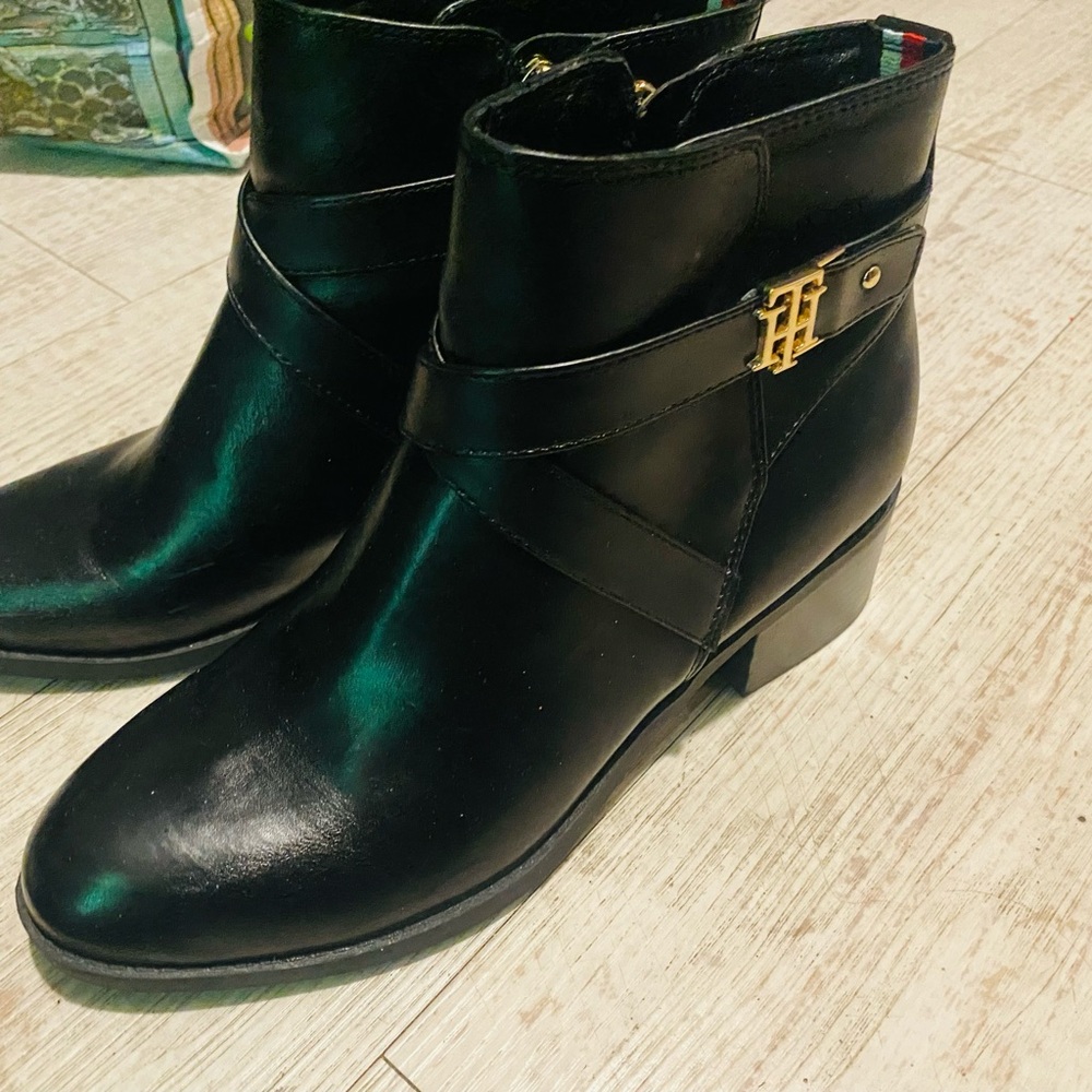 Brand new Tommy Hilfiger black leather boots